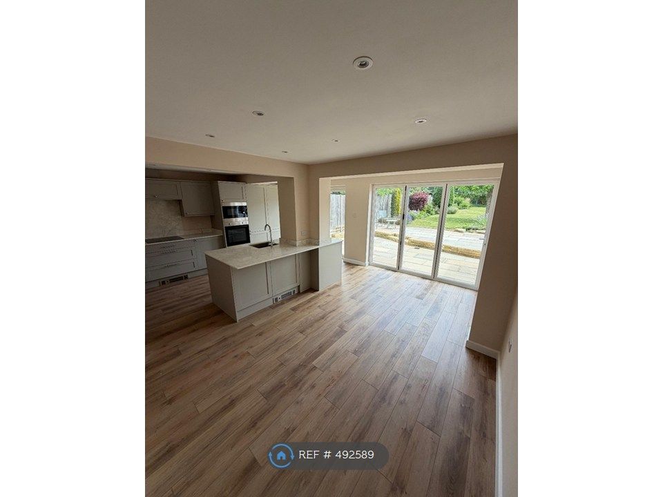Property photo 3 of 34