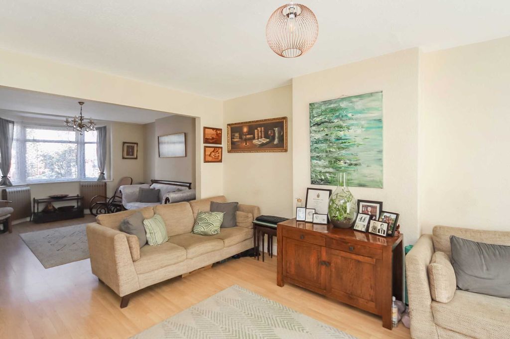 Additional image 5 of 3 bed semi-detached house for saleLancaster Avenue, Hitchin SG5