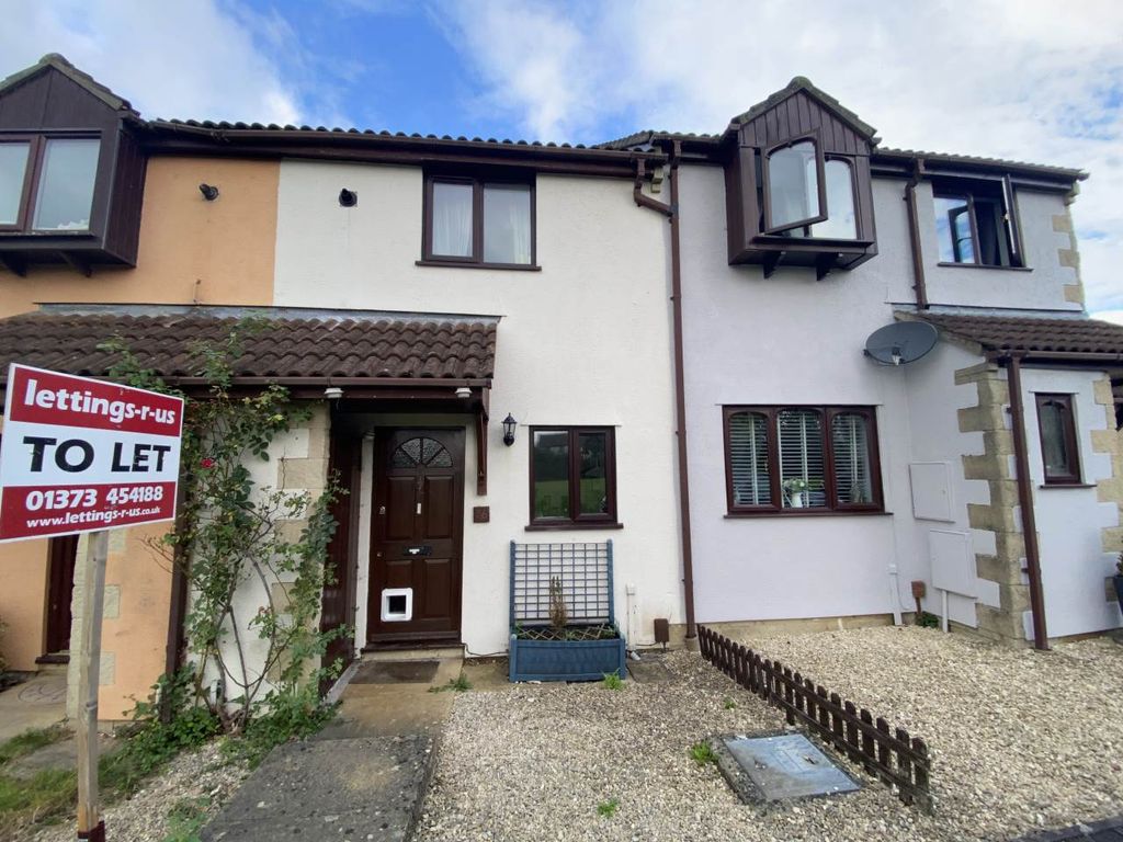 Property photo 1 of 7 Front