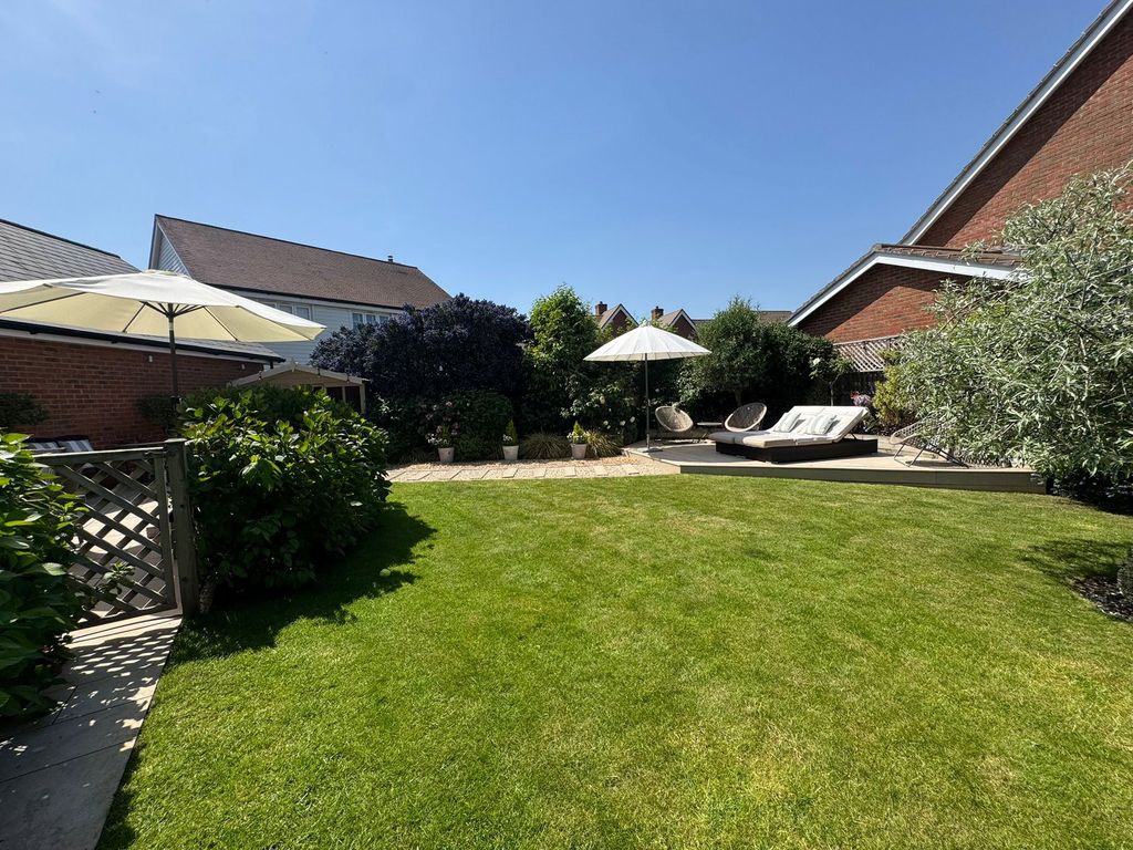 Property photo 2 of 46