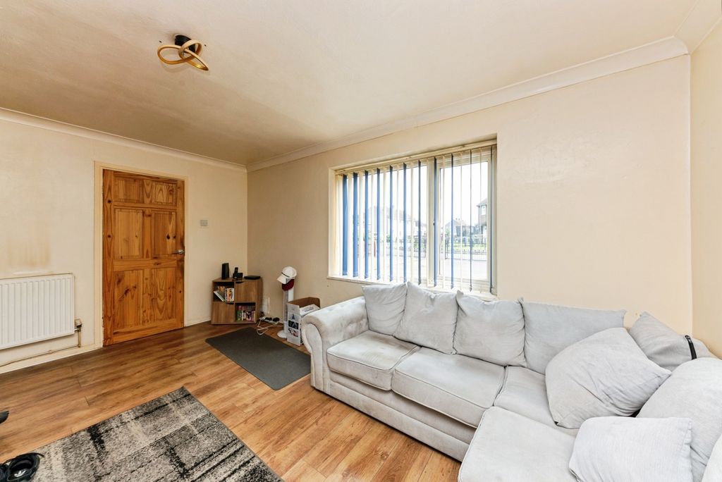 Property photo 2 of 14 Pbox-Img.Jpg