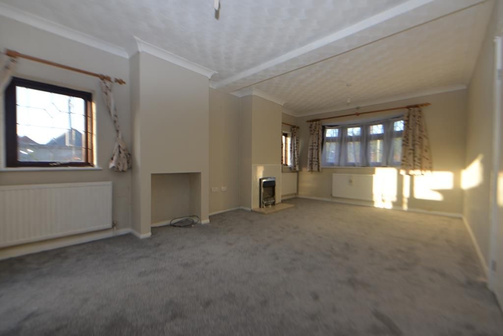 Property photo 2 of 15 19 Frederick Rd (9).Jpg