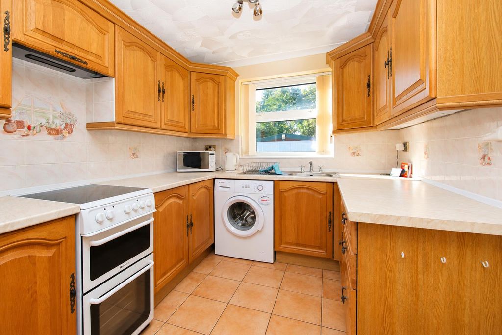 Property photo 3 of 18 1 (2).Png