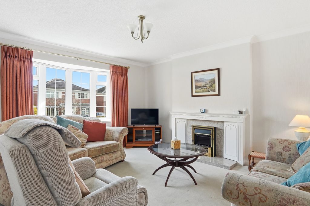 Property photo 3 of 15 Oakwoodgreen003