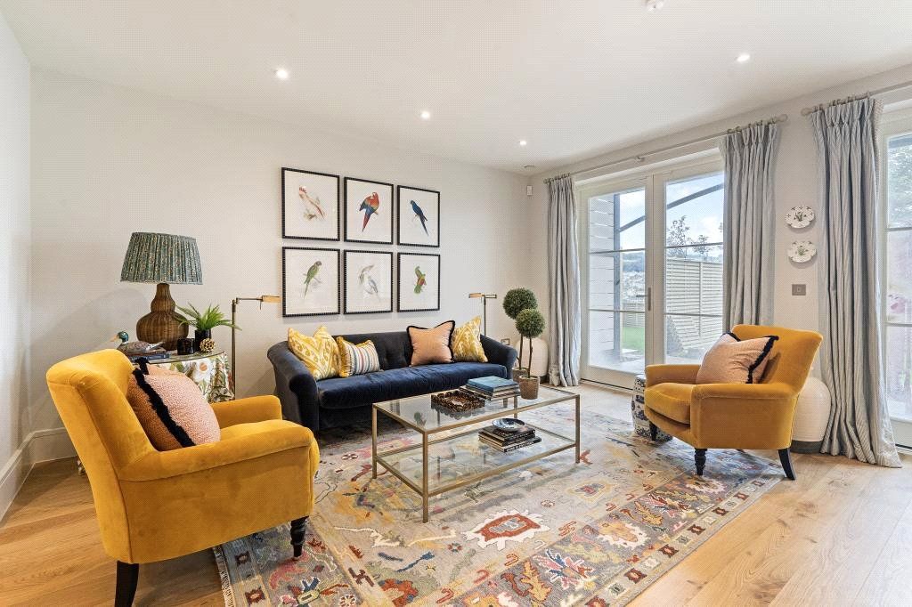 Property photo 2 of 17 House 182