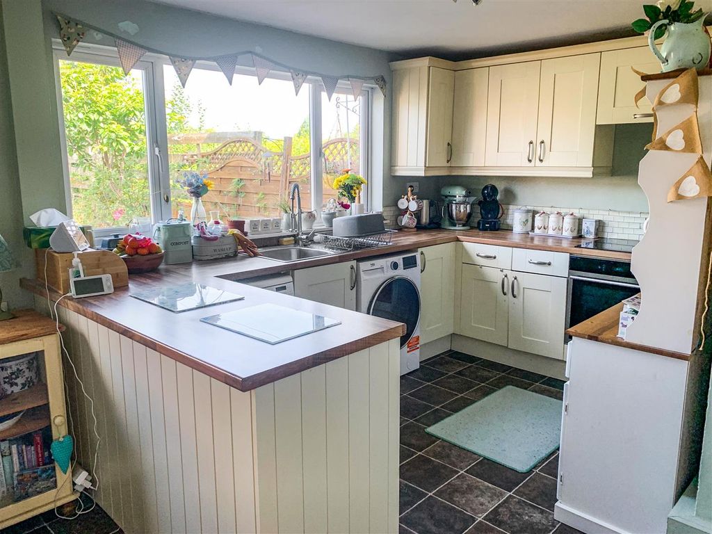 Property photo 2 of 16 3E3Ff0B8Ef114Af1Bc391B35C1Cdbe85-Igzprmtlwl8ci2K5.