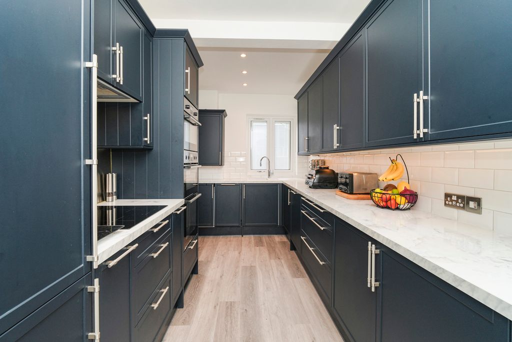 Property photo 1 of 23 7