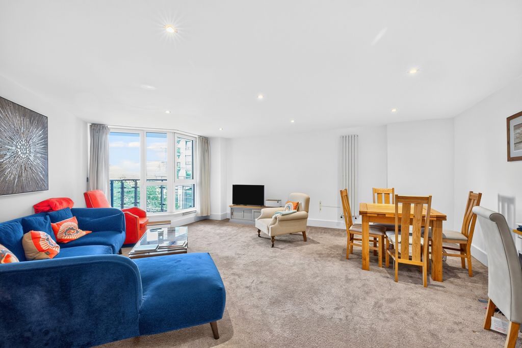 Property photo 3 of 19 Reception Room