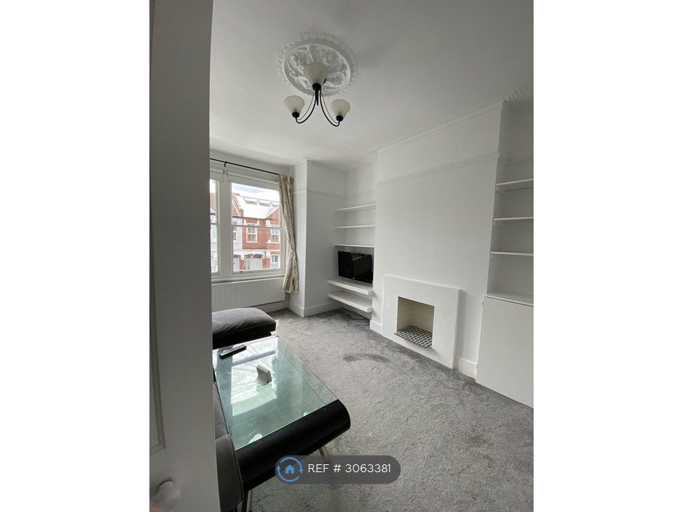 Property photo 2 of 7 Lounge
