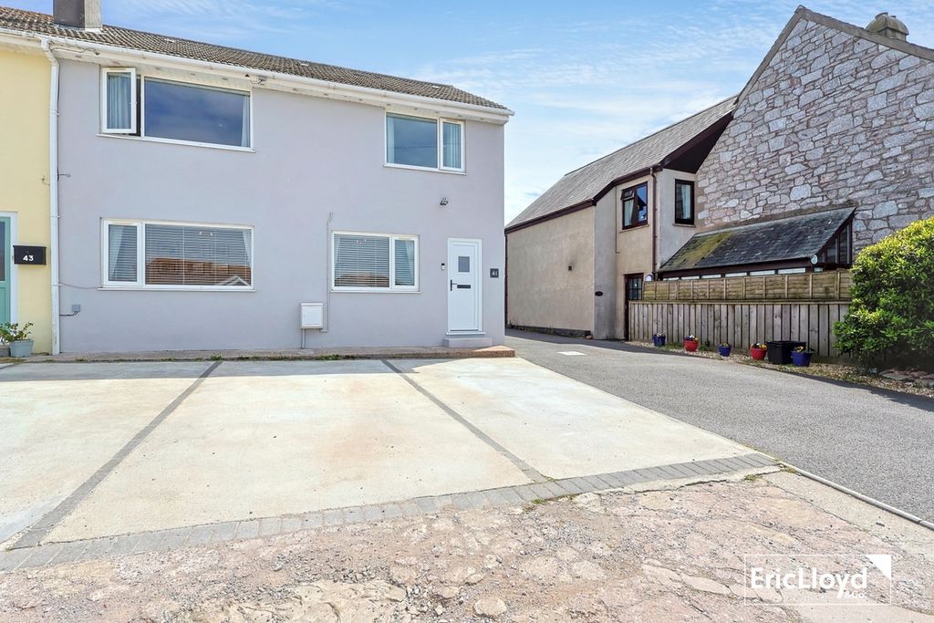 Property photo 1 of 23 Photo 24