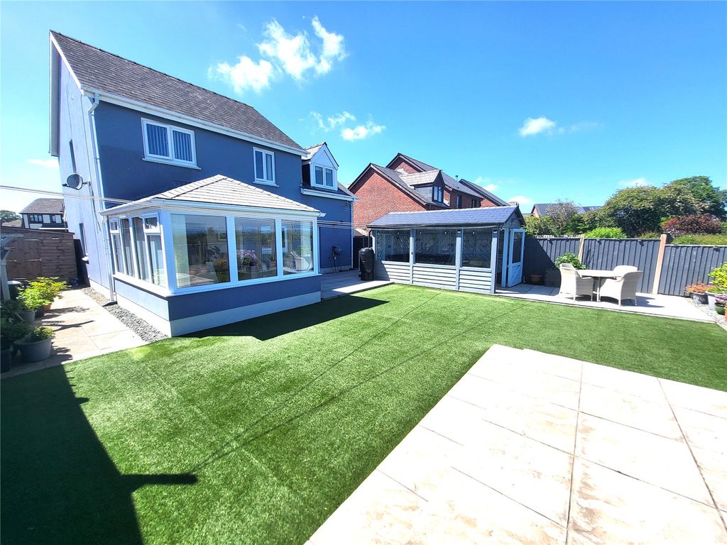 Property photo 2 of 36 Picture No. 23