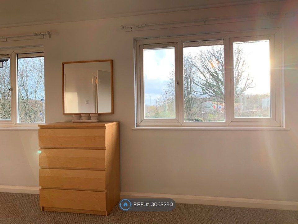 Property photo 3 of 11