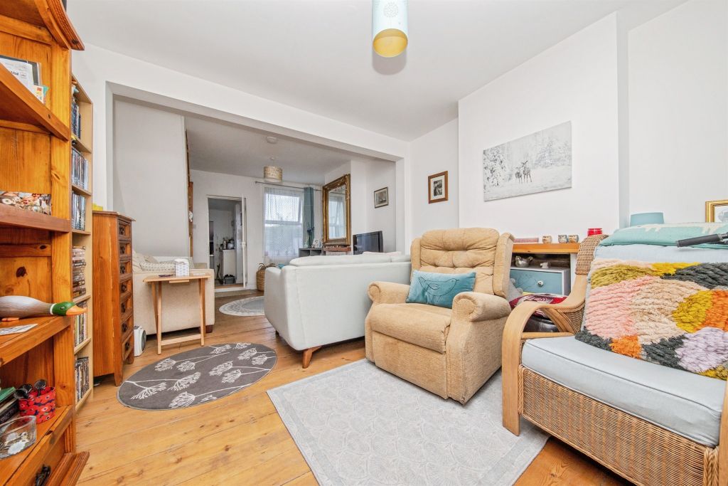Property photo 3 of 12