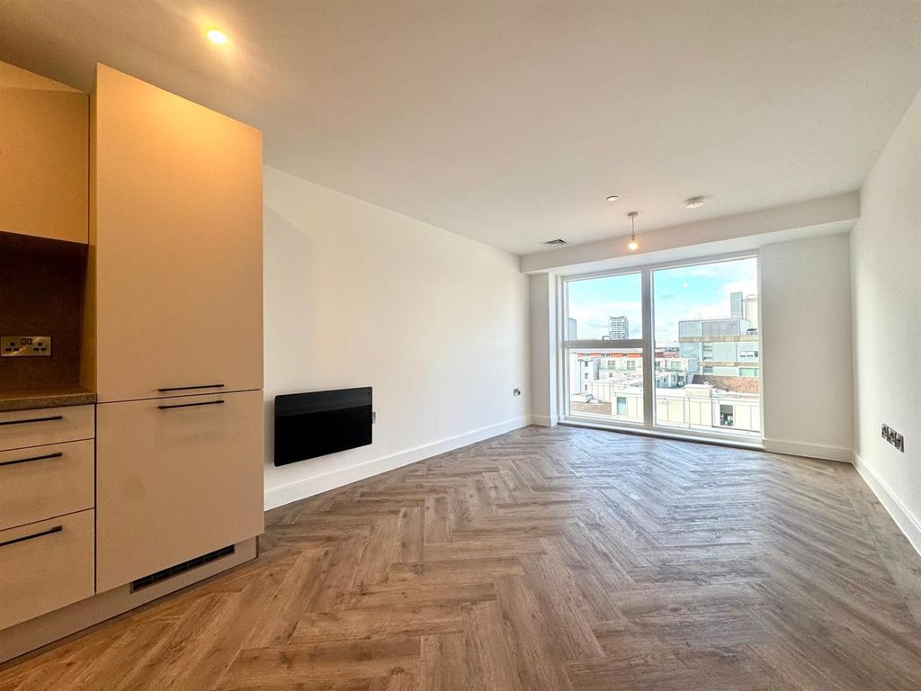 Property photo 2 of 13 Lounge Pic 3.Jpeg