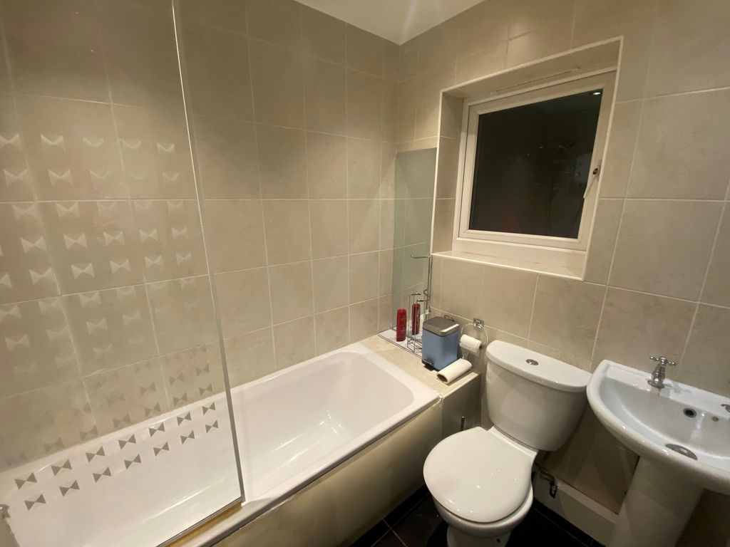 Property photo 2 of 4