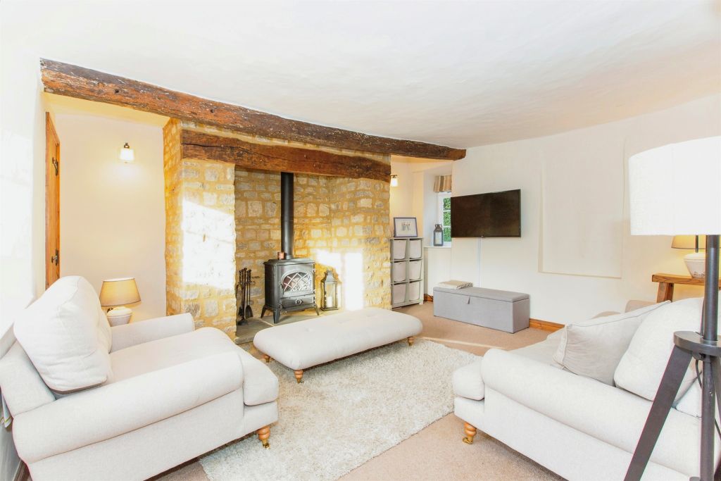 Property photo 2 of 23