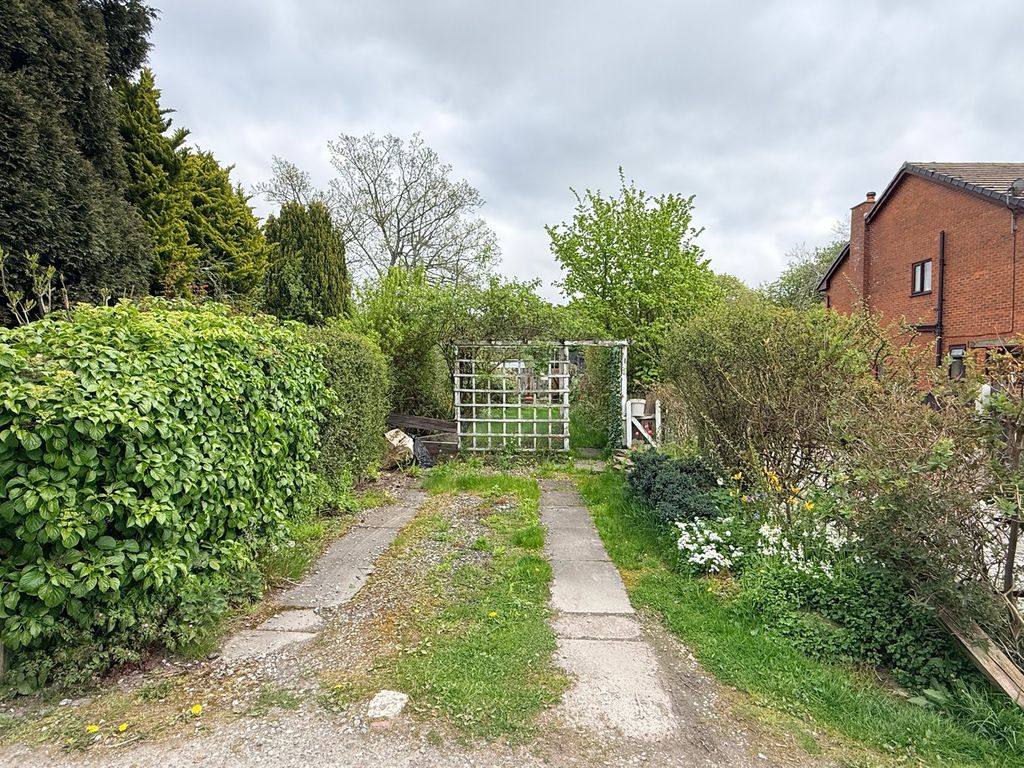 Property photo 2 of 22