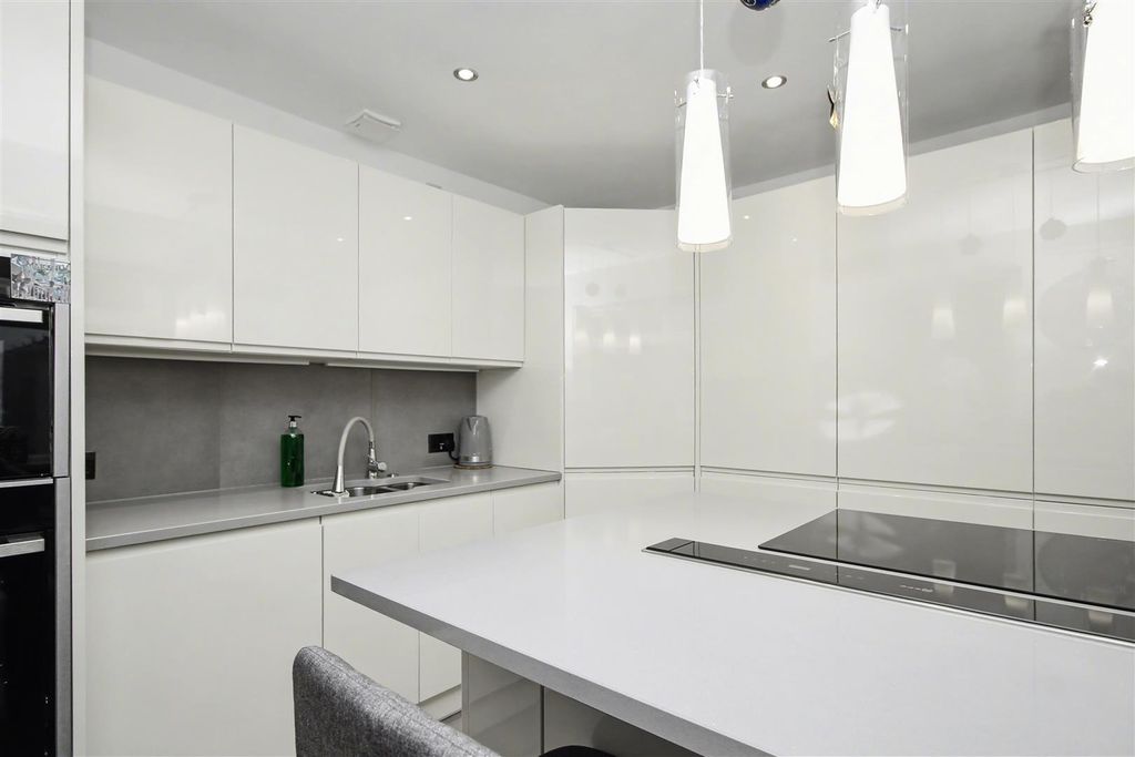 Property photo 3 of 19 Img_3504.Jpg