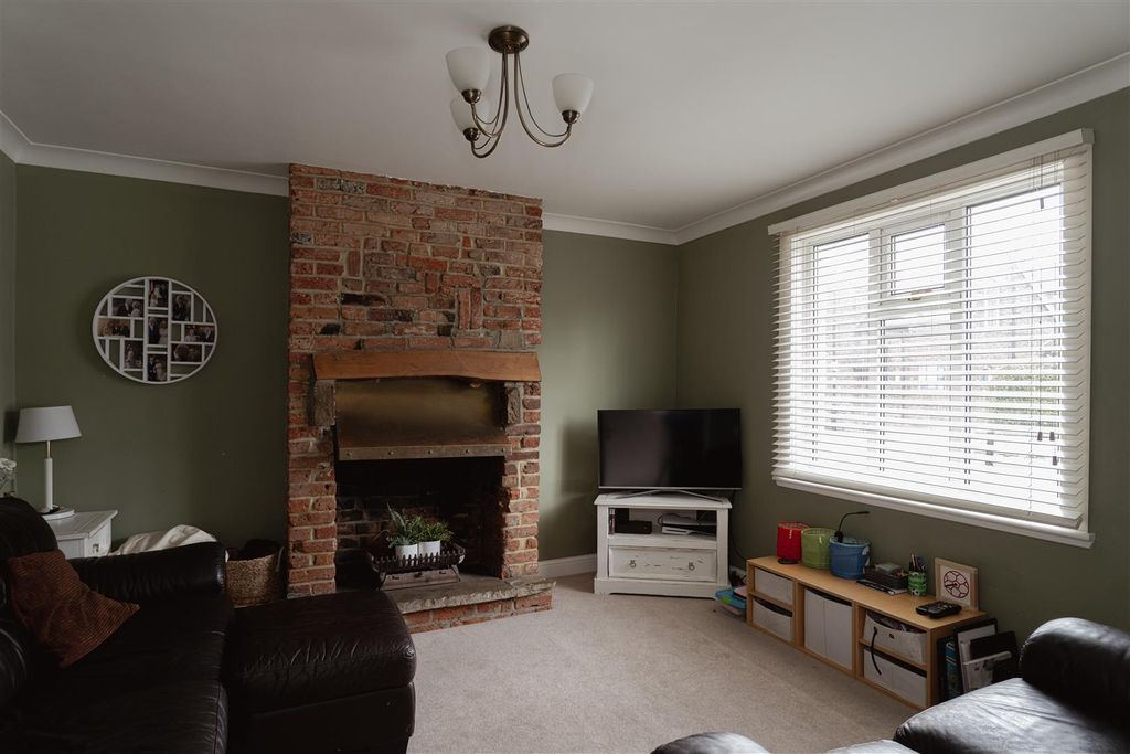 Property photo 2 of 15 13.Jpg