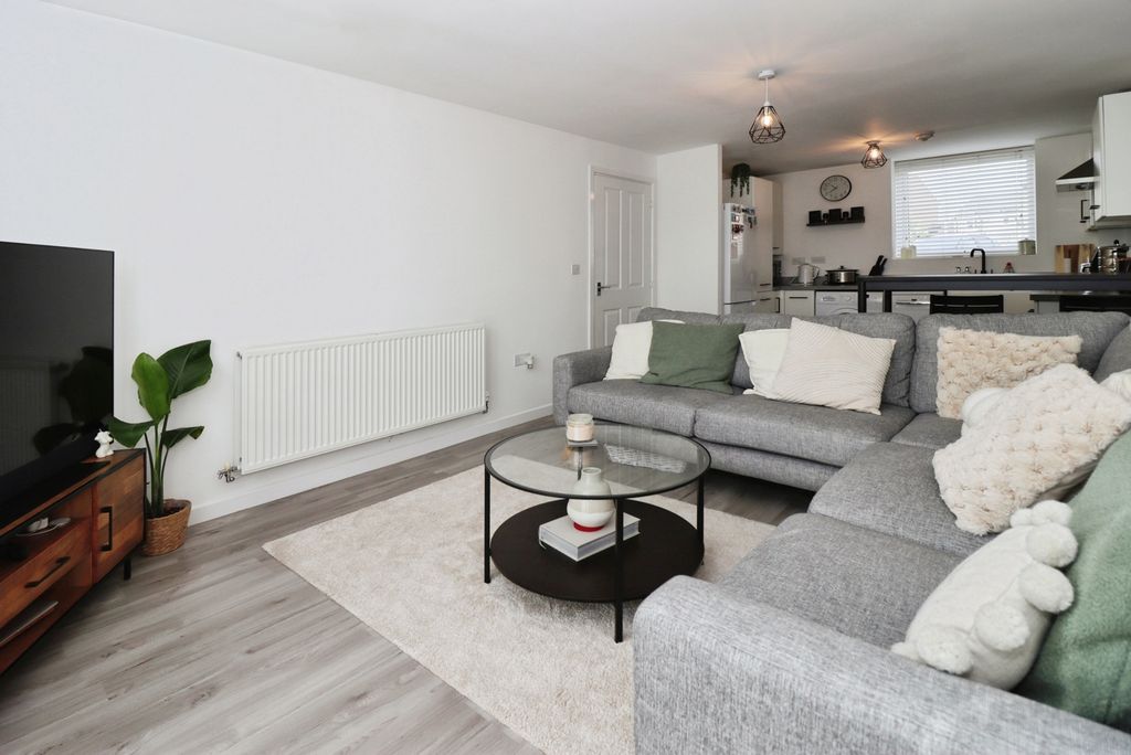 Property photo 2 of 15 Photo