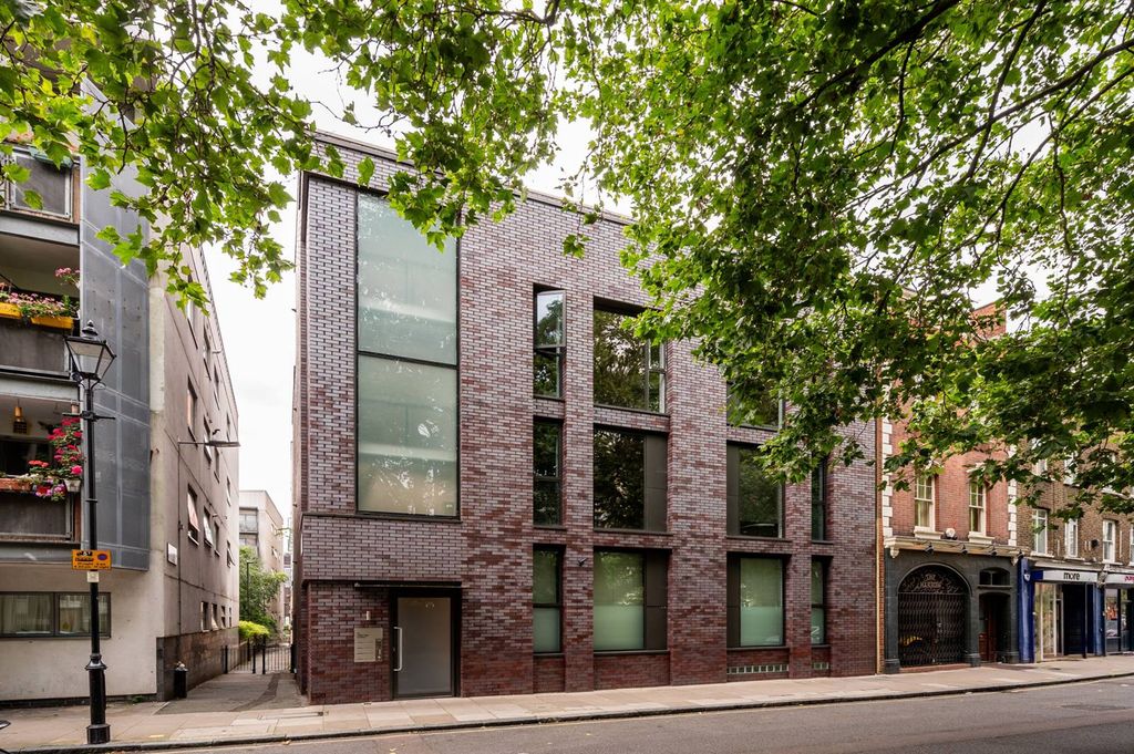 Property photo 2 of 12