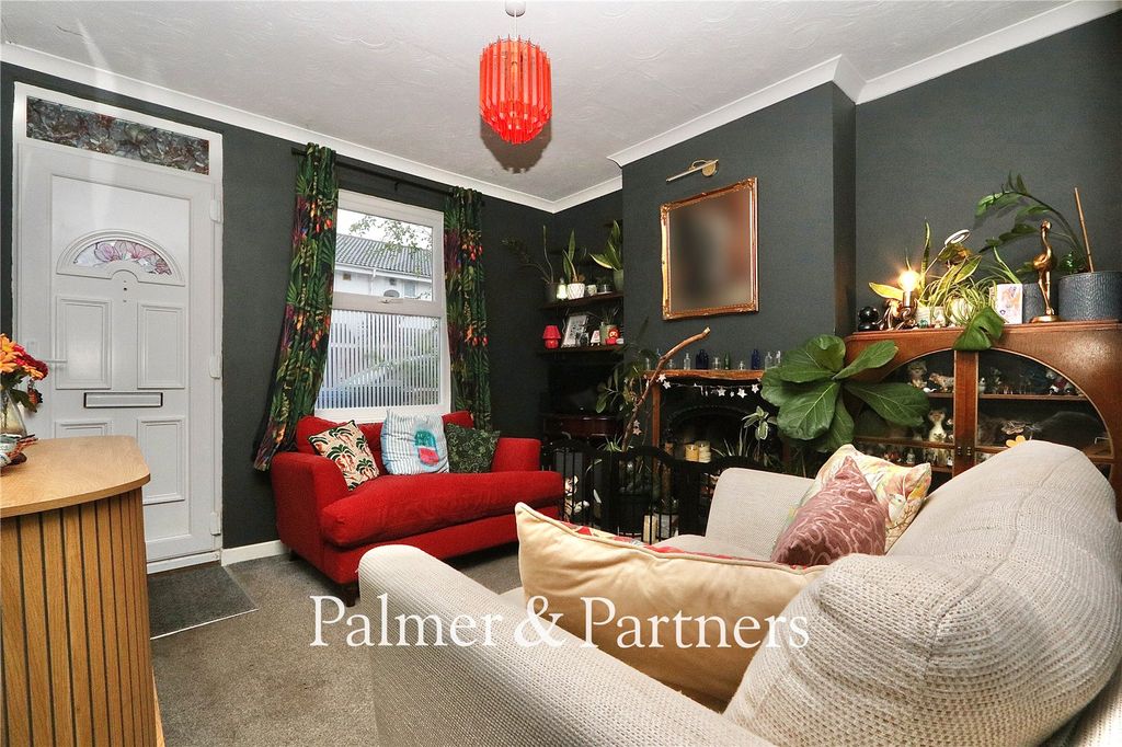 Property photo 3 of 17 Picture No. 06