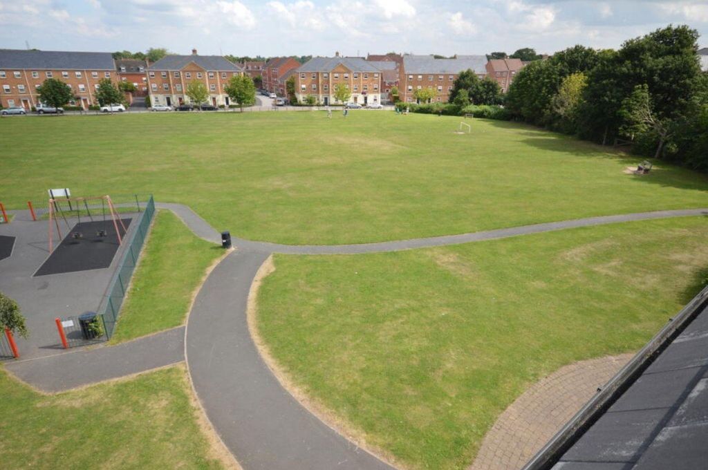 Property photo 2 of 15 Picture No. 21