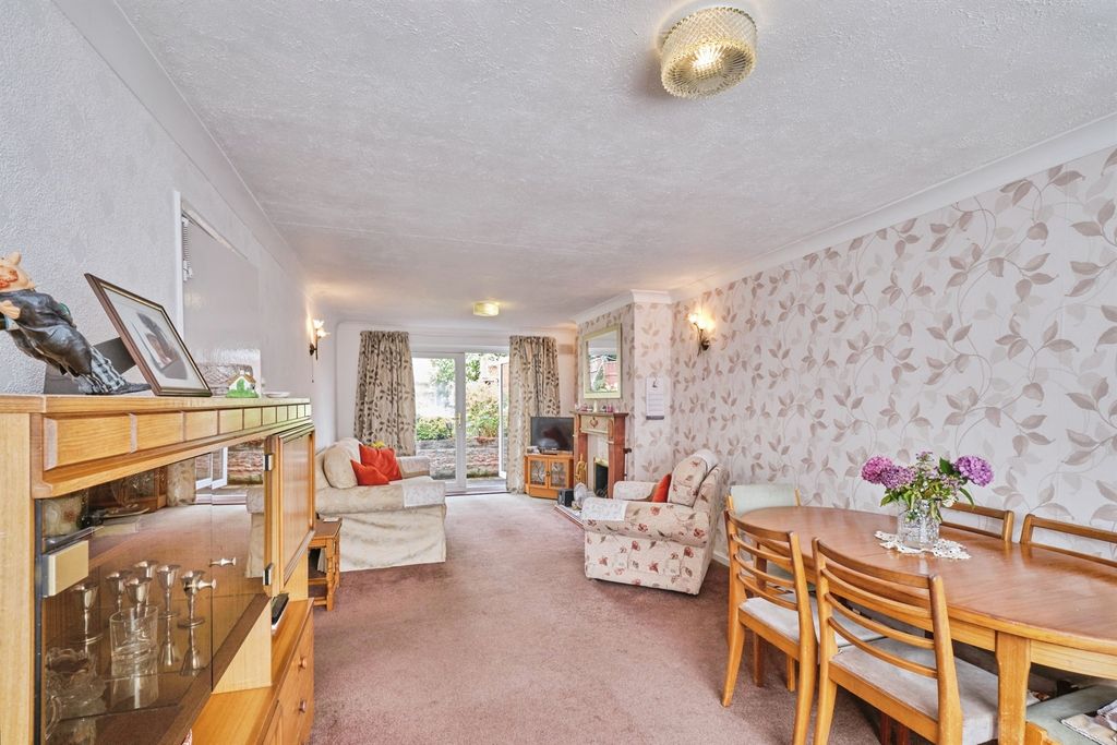 Property photo 3 of 17