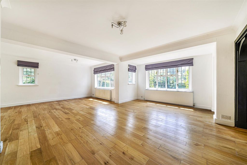 Property photo 3 of 20 1480886-17-6A344Ed26Aee0.Jpg