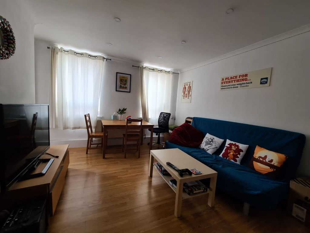 Property photo 2 of 7