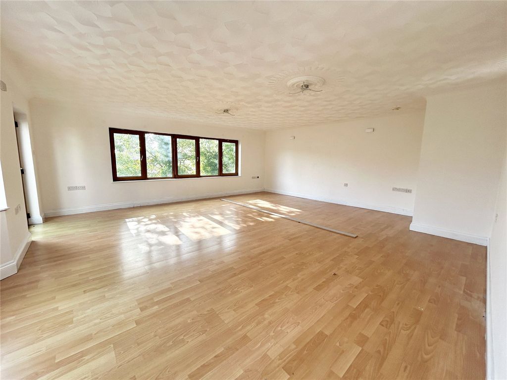 Additional image 9 of 8 bed detached house for saleCastle Hall Drive, Blackbridge, Milford Haven, Pembrokeshire SA73