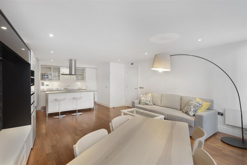 Property photo 3 of 19 Flat 2, Harlequin Court - Uthaegso4Rlyjrukpxno.Jpg