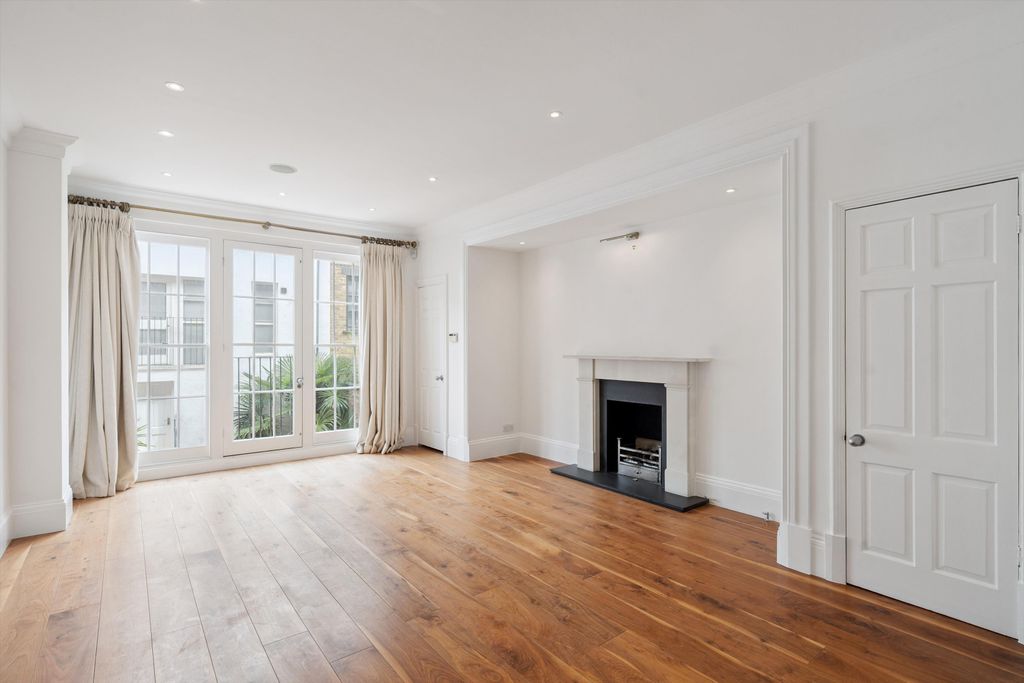 Property photo 2 of 32 Image