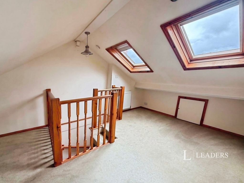 Property photo 3 of 9 Pbox-Img.Jpg