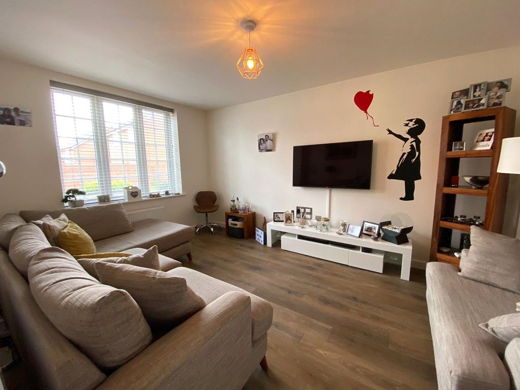 Property photo 2 of 11 Picture No. 10
