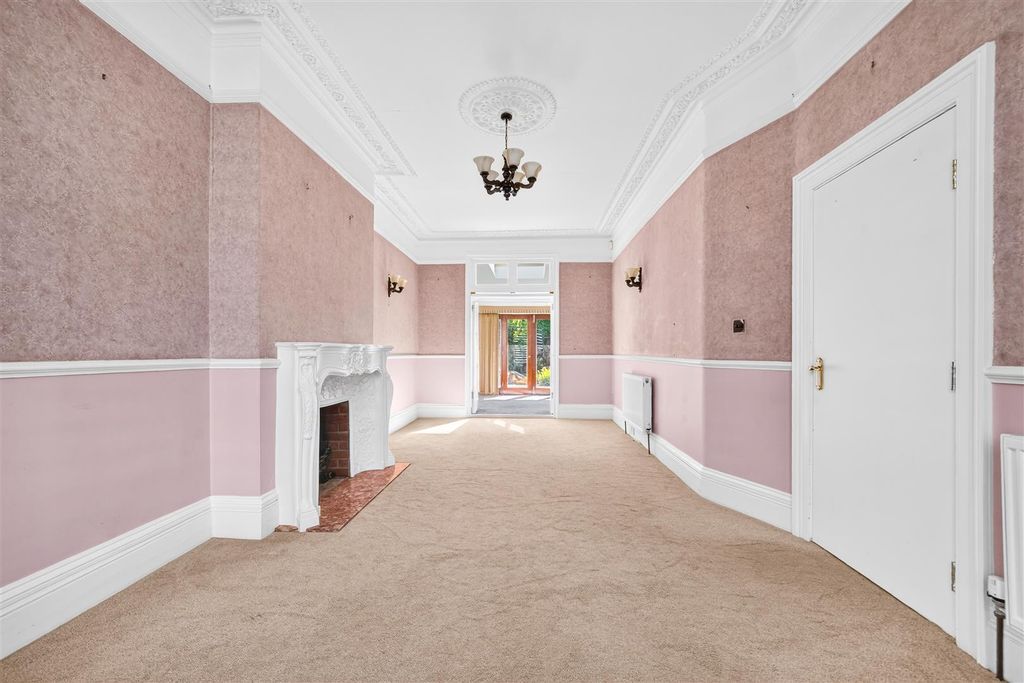 Property photo 3 of 34