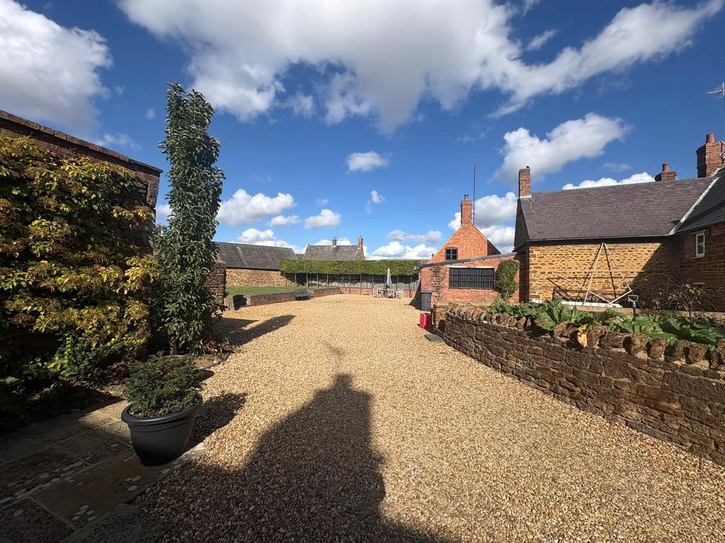 Property photo 2 of 49 Picture No. 78