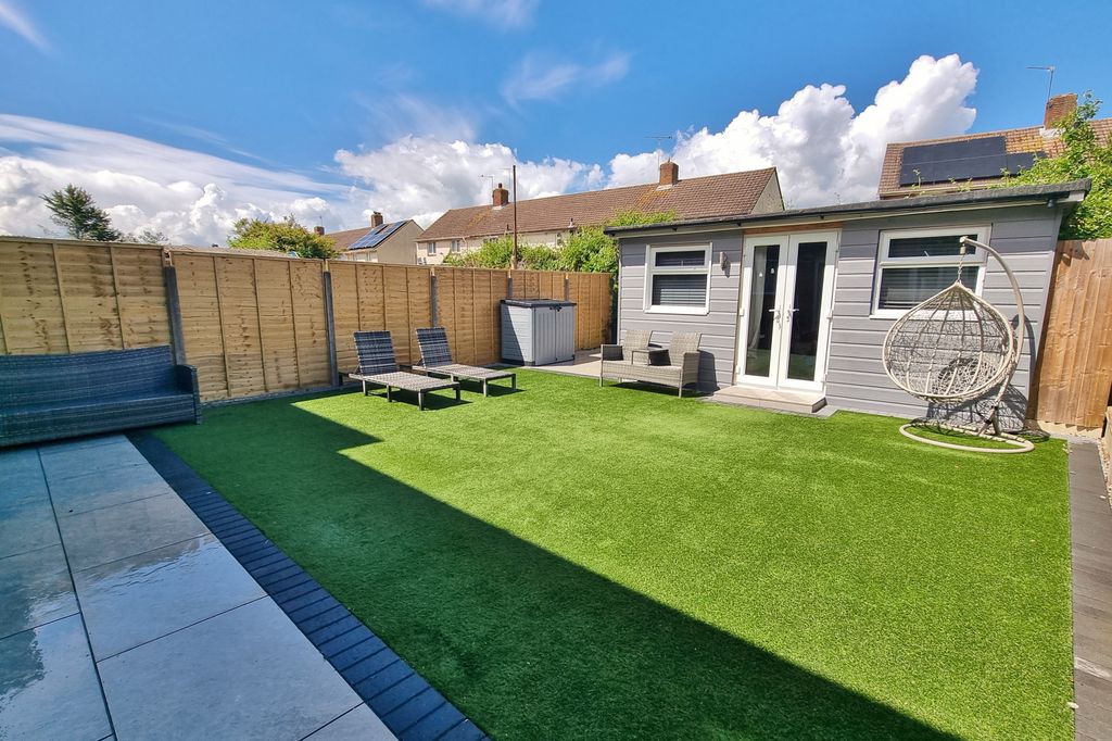 Property photo 2 of 14