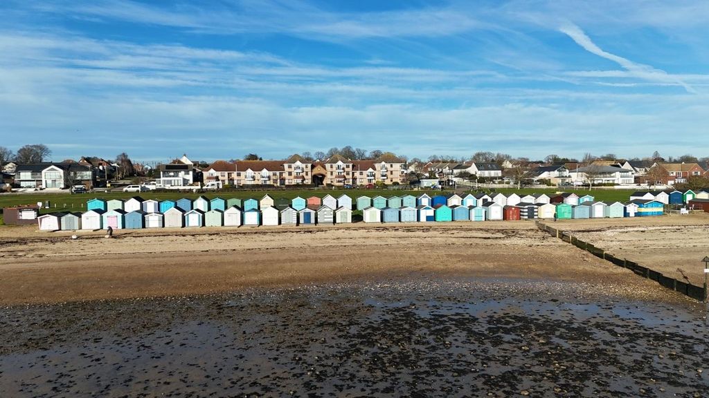 Property photo 3 of 6