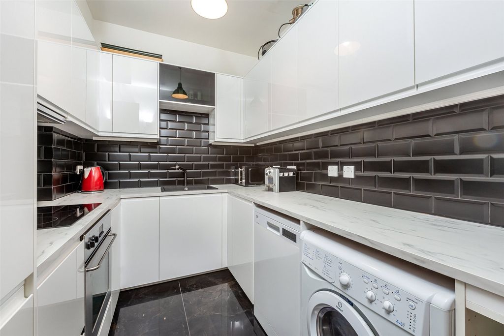 Property photo 2 of 10 Picture No. 03