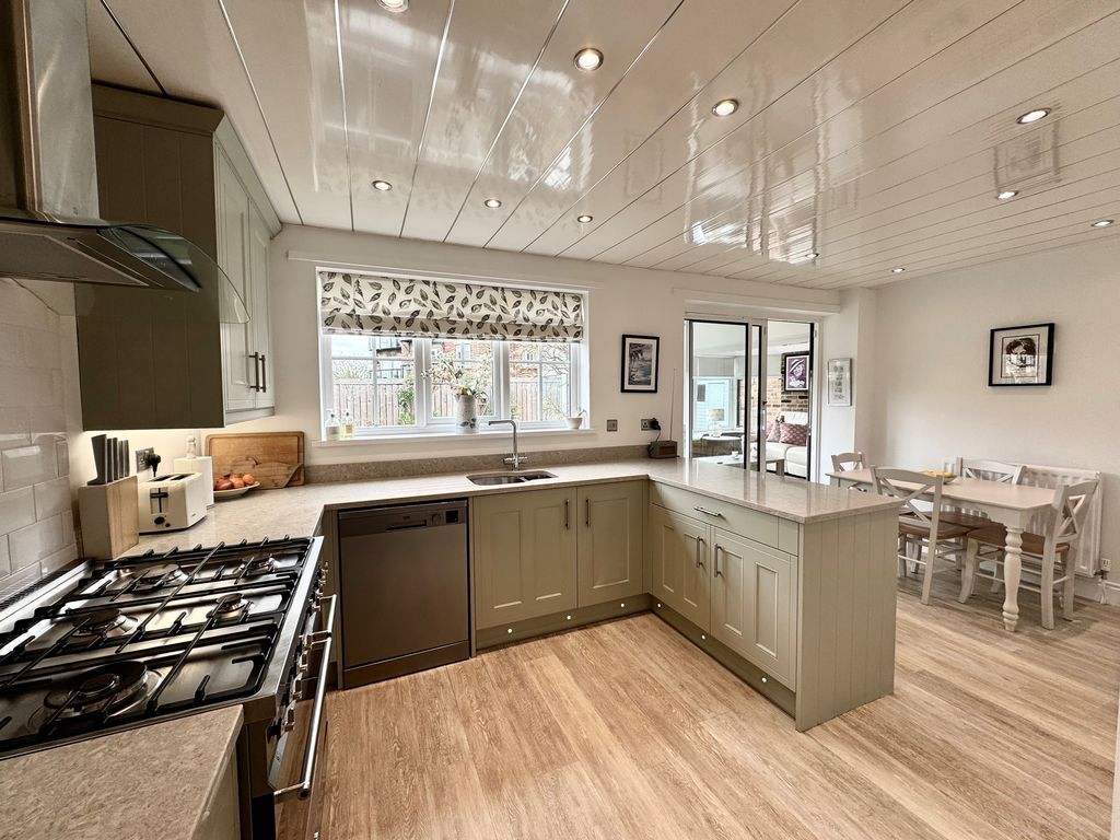 Property photo 2 of 22 Photo 11