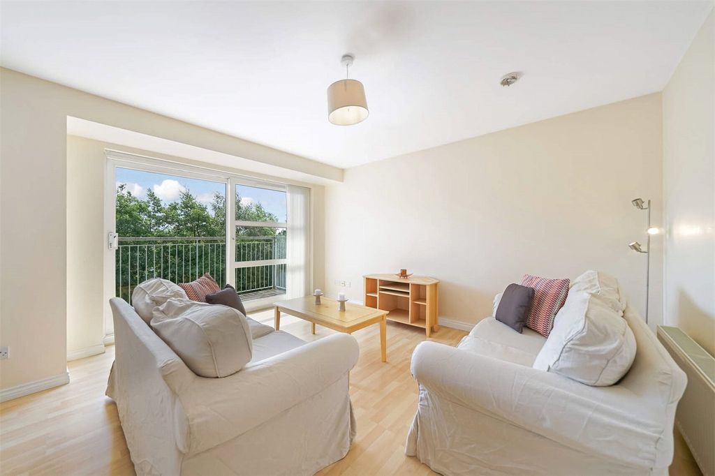 Property photo 2 of 17 Picture No. 06