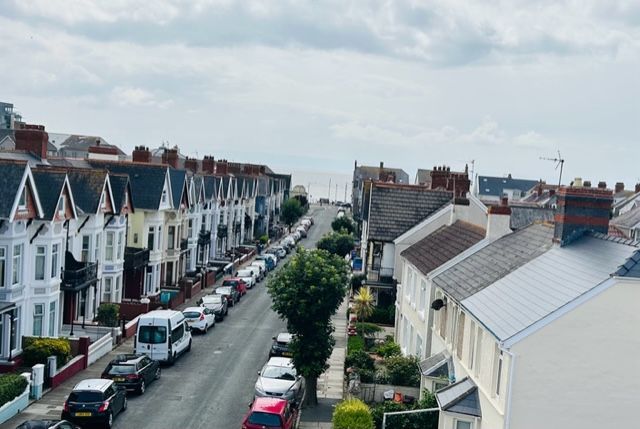 Property photo 3 of 4