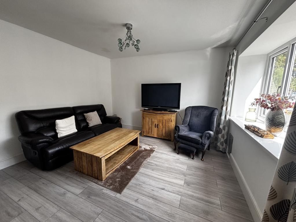 Property photo 2 of 5 Lounge