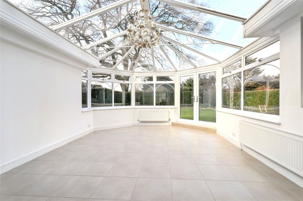 Property photo 3 of 26 Living/Conservatory