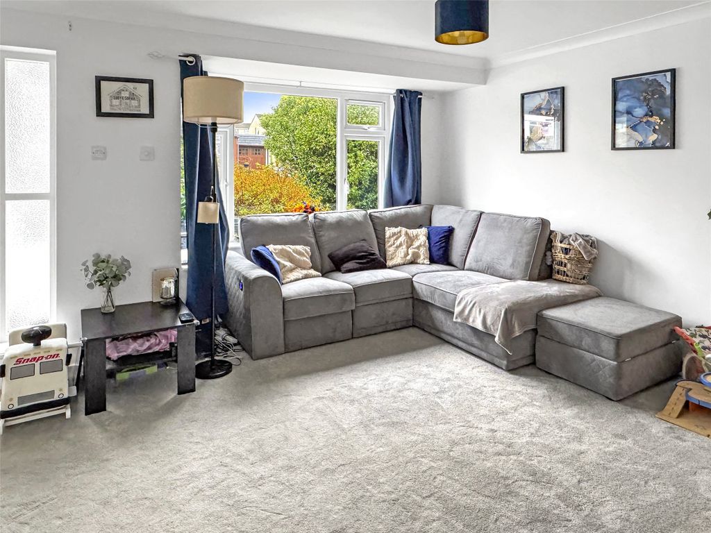 Property photo 2 of 12 2 - Picture No. 11