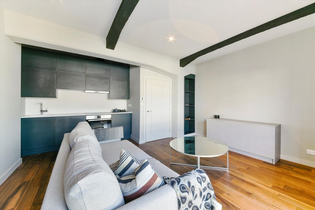 Property photo 3 of 11 Image