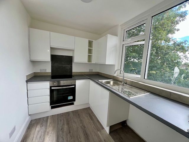 Property photo 1 of 8 Kitchen