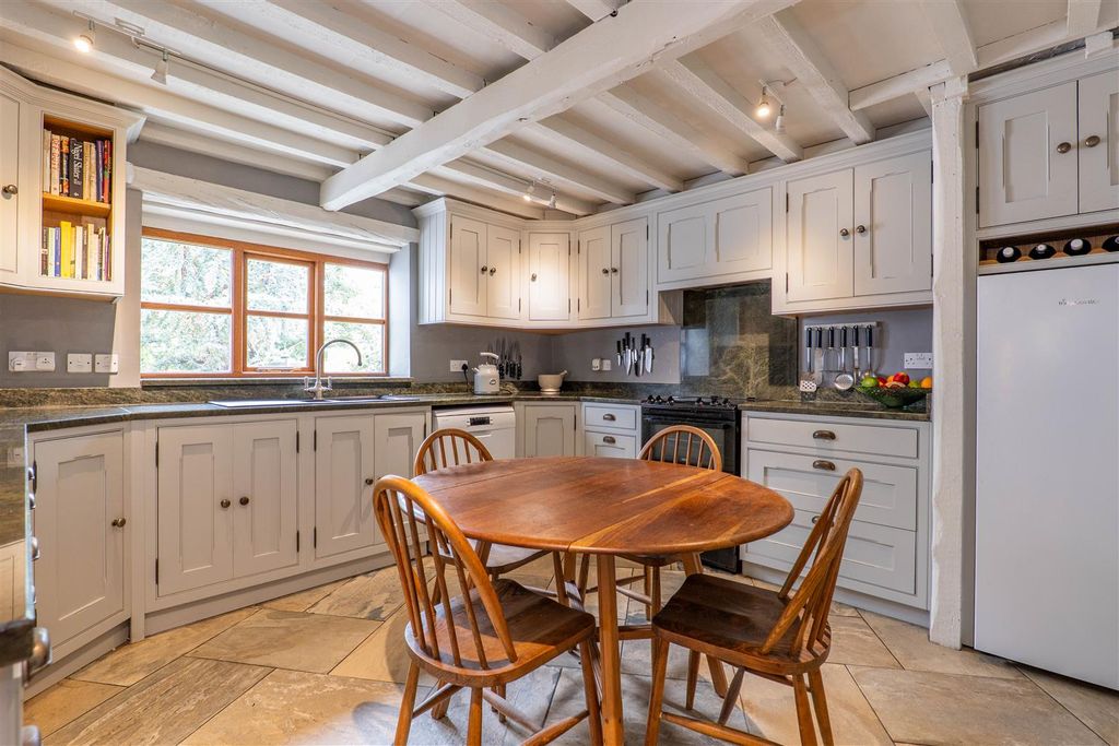 Property photo 3 of 48 Kitchen/Diner