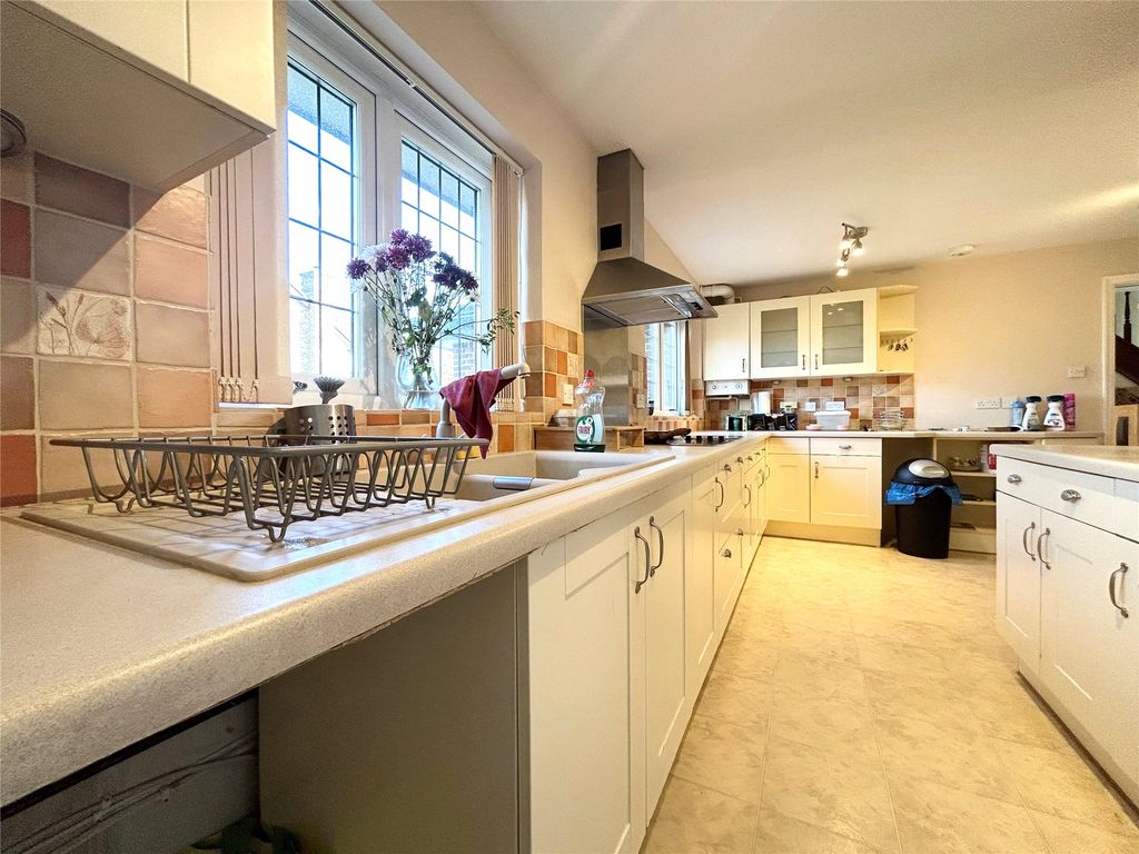 Property photo 3 of 11 Picture No. 06